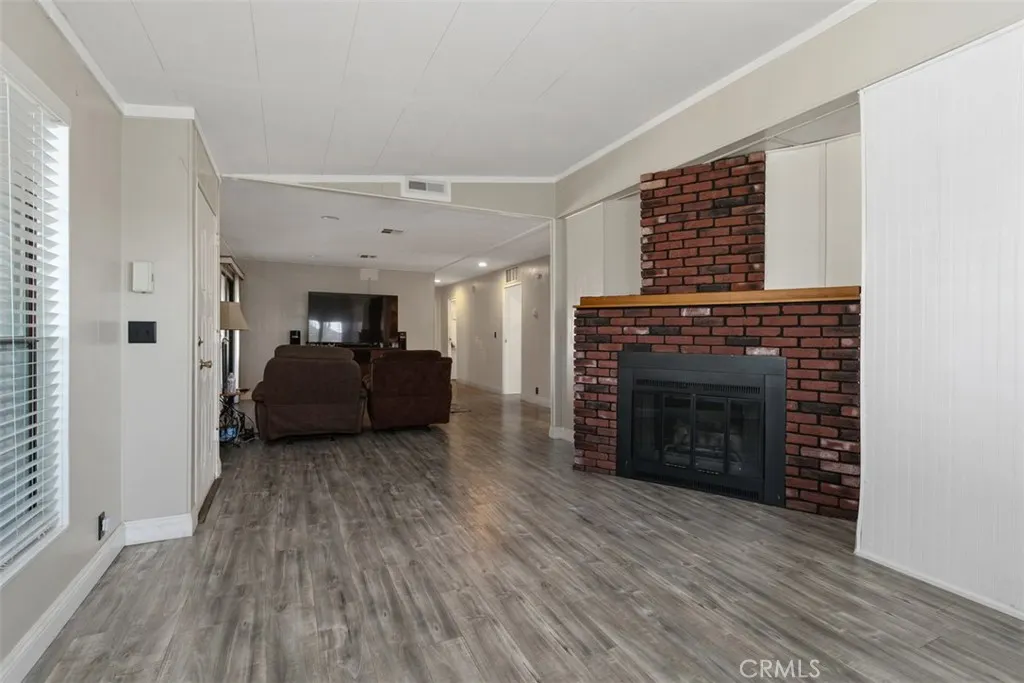 1456 E Philadelphia St Spc 303
