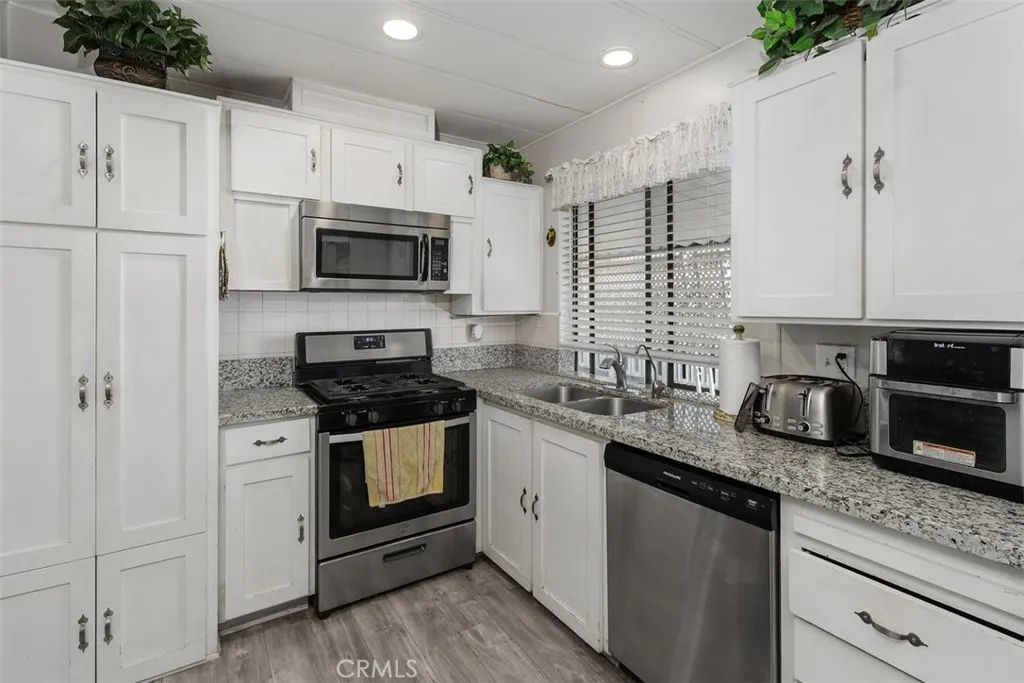 1456 E Philadelphia St Spc 303
