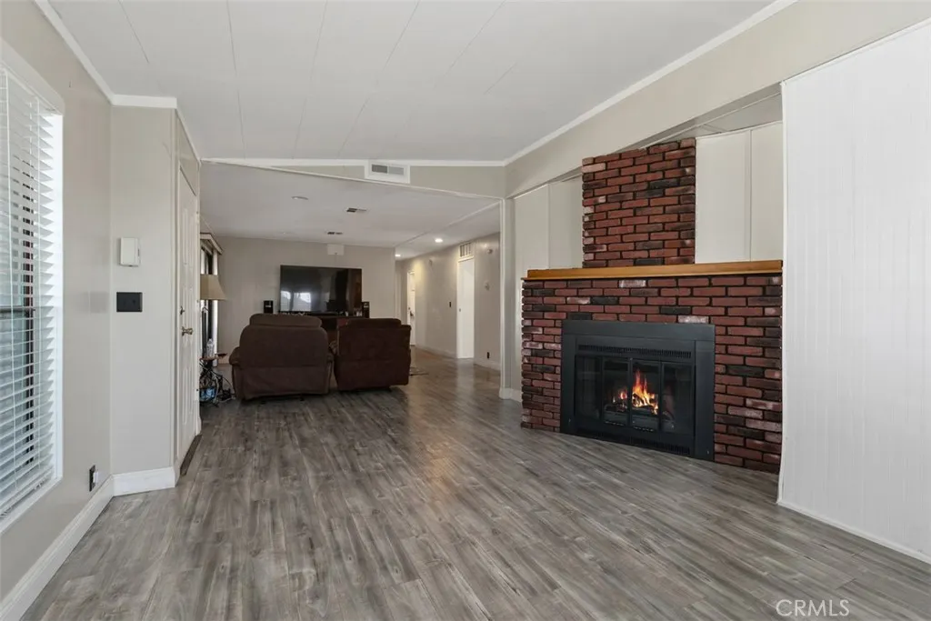 1456 E Philadelphia St Spc 303