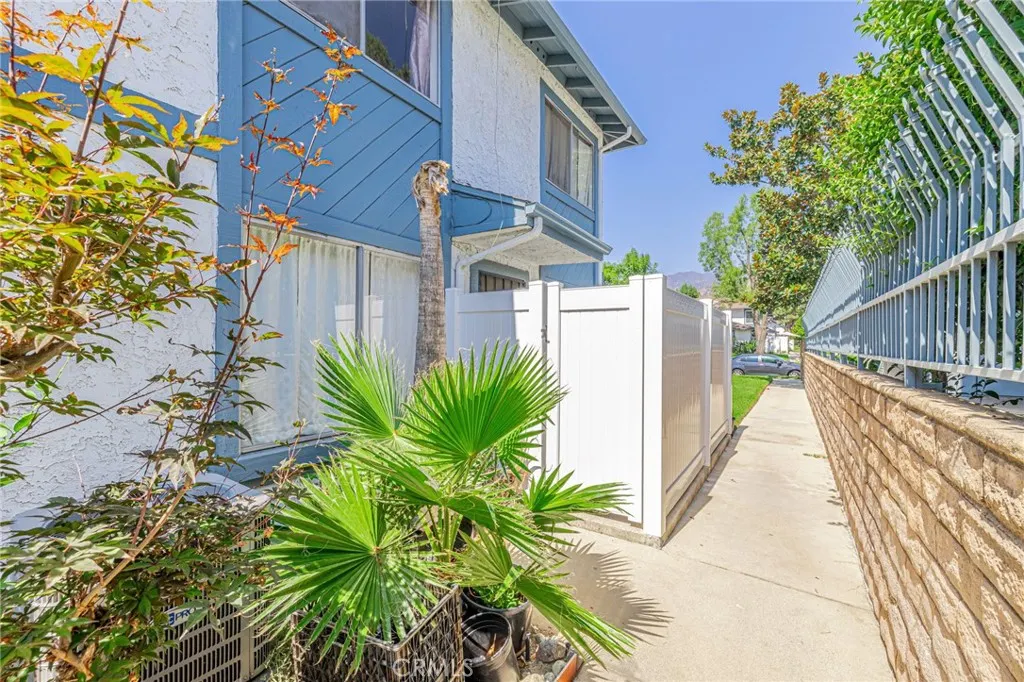 866 W 13th #2