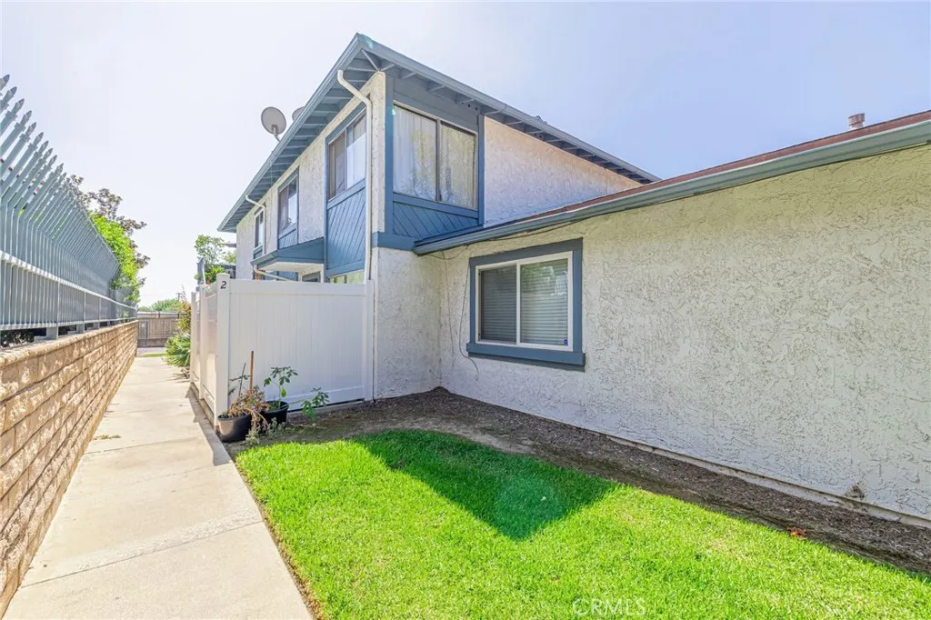 866 W 13th #2