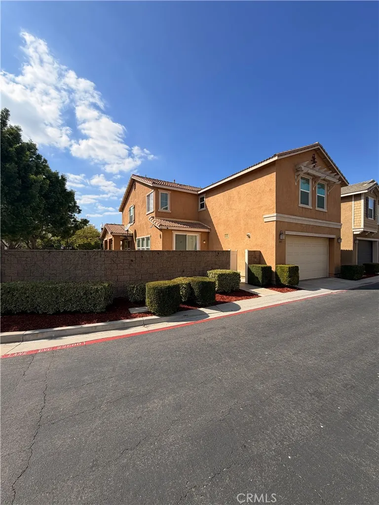 5043 S Centennial