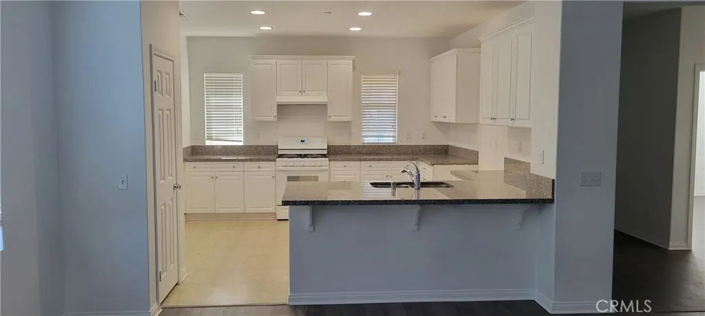 5043 S Centennial