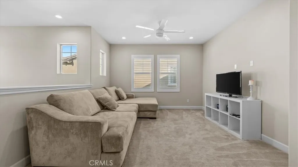 4847 S Rosemary