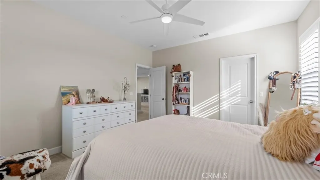 4847 S Rosemary