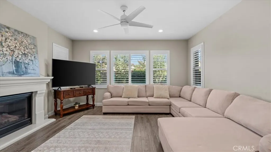 4847 S Rosemary