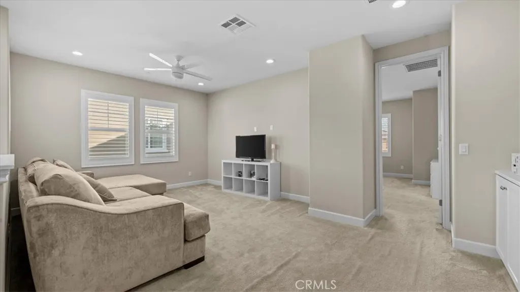 4847 S Rosemary