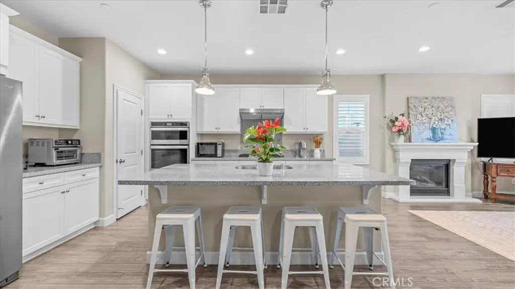 4847 S Rosemary