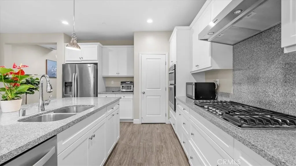 4847 S Rosemary