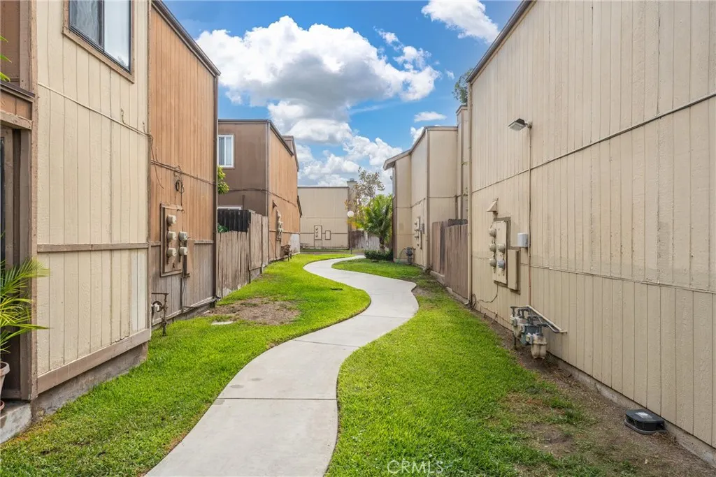 12828 Ramona Blvd #28