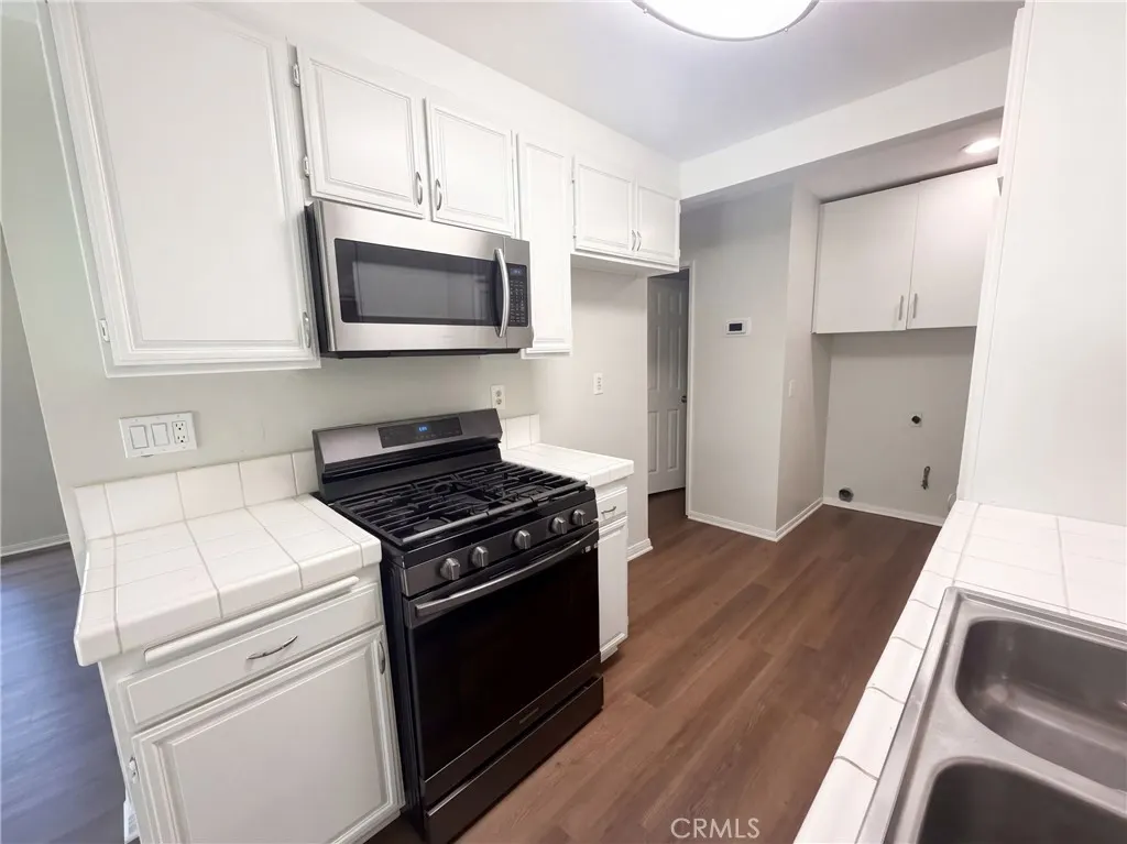 912 S Mountain #Apt D