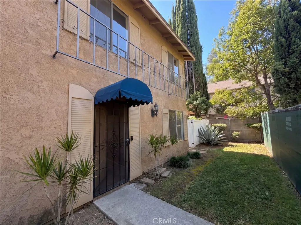 912 S Mountain #Apt D