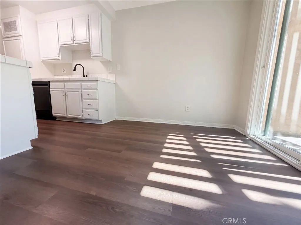 912 S Mountain #Apt D