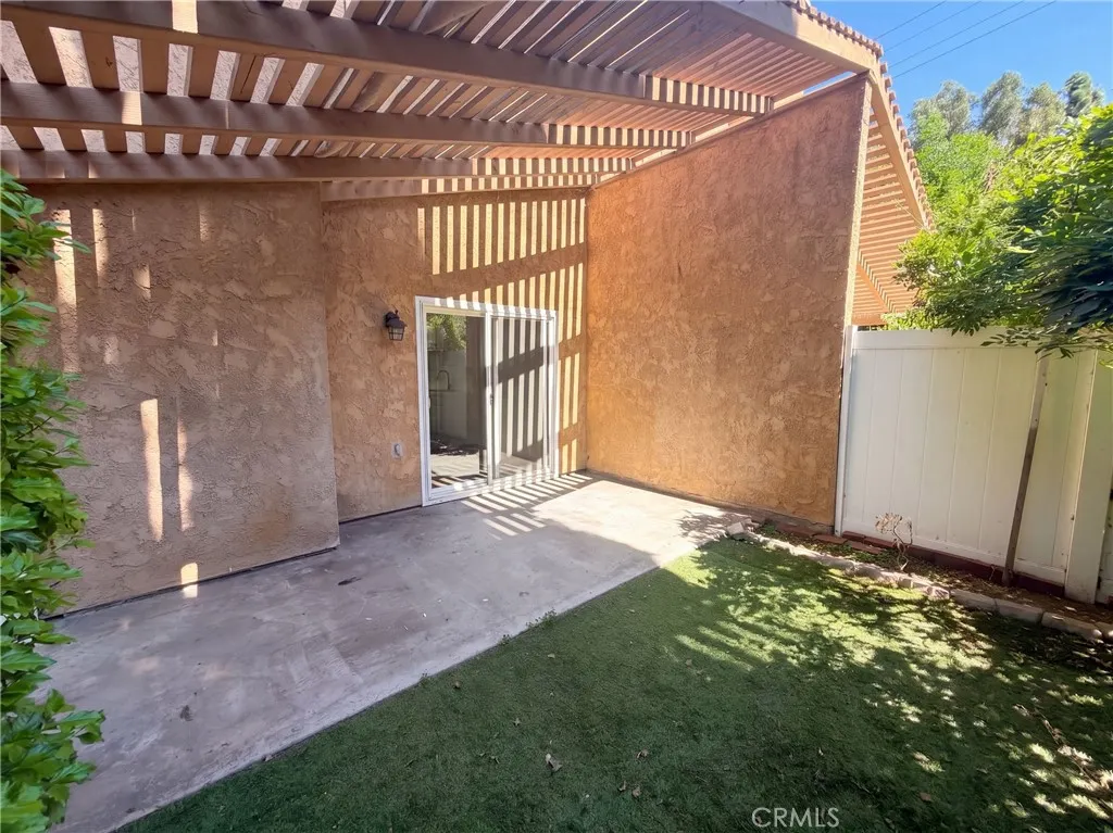 912 S Mountain #Apt D