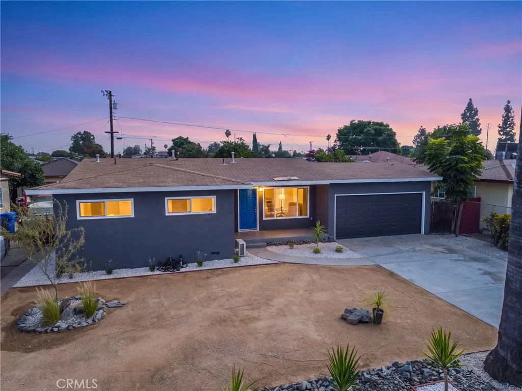 4038 N Orange