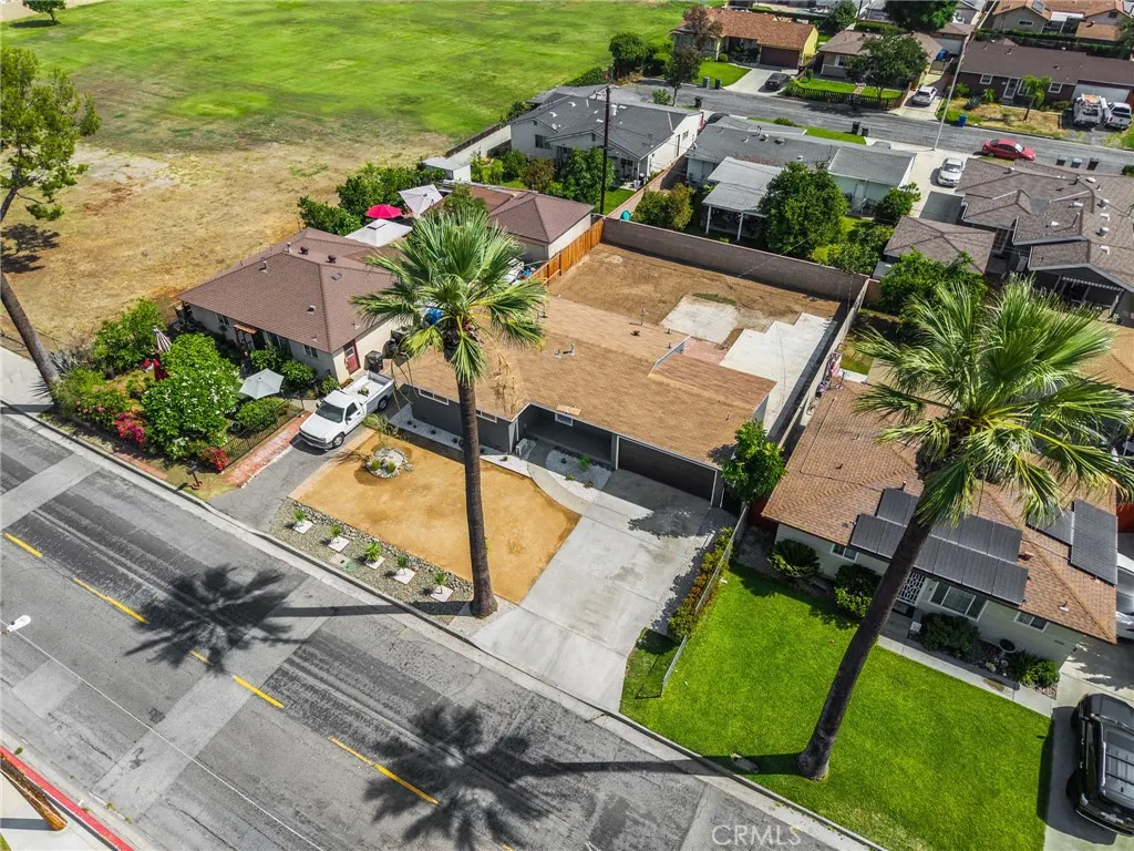 4038 N Orange