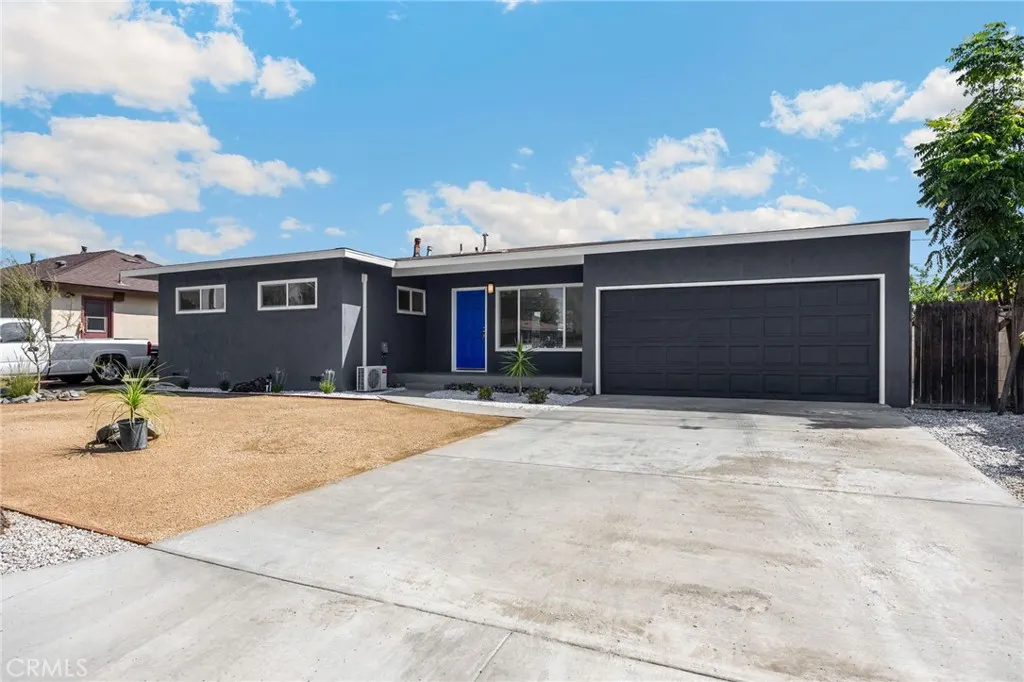 4038 N Orange