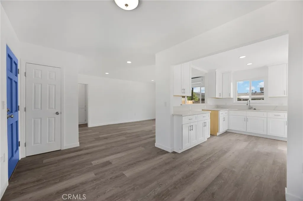 4038 N Orange