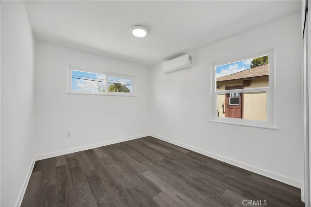 4038 N Orange