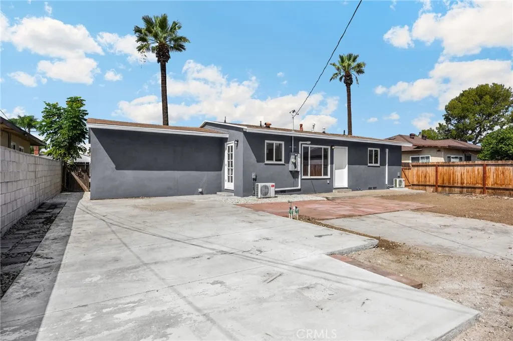 4038 N Orange