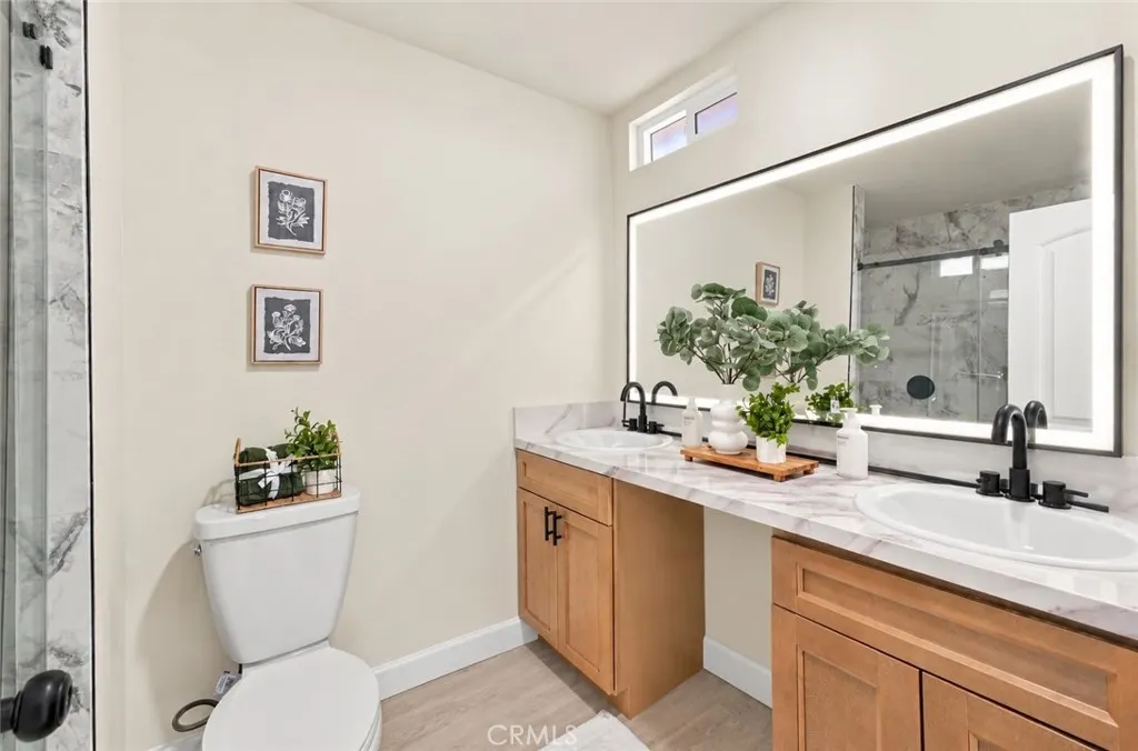 647 E Granada Court