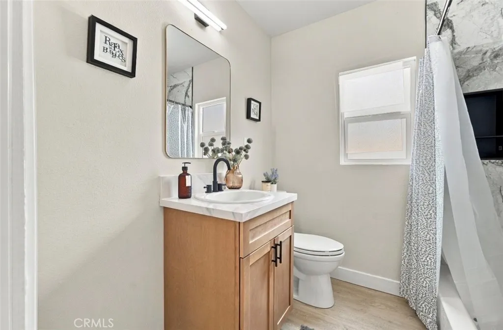 647 E Granada Court