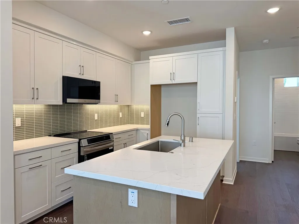 685 S Brea Boulevard #101