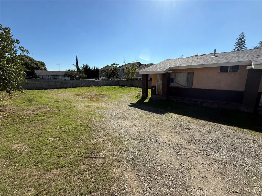 1328 N campus Avenue