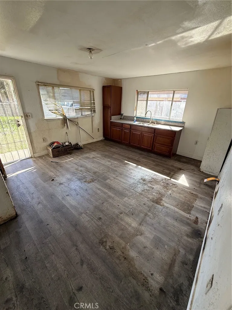 1328 N campus Avenue