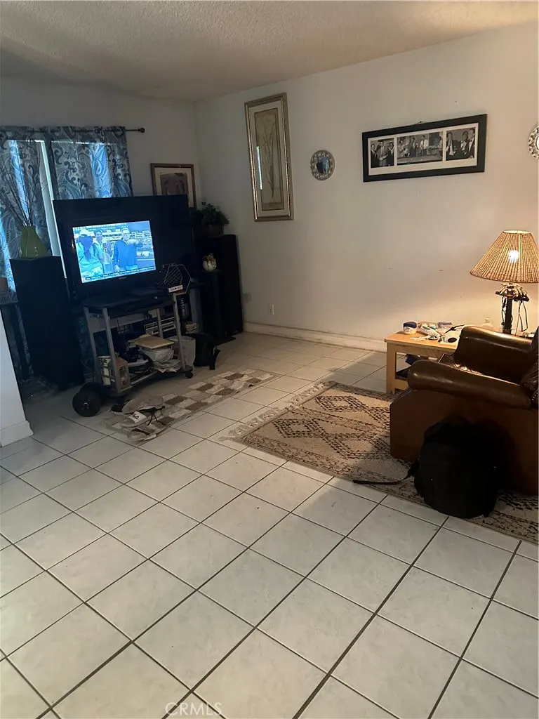 2447 Huntington