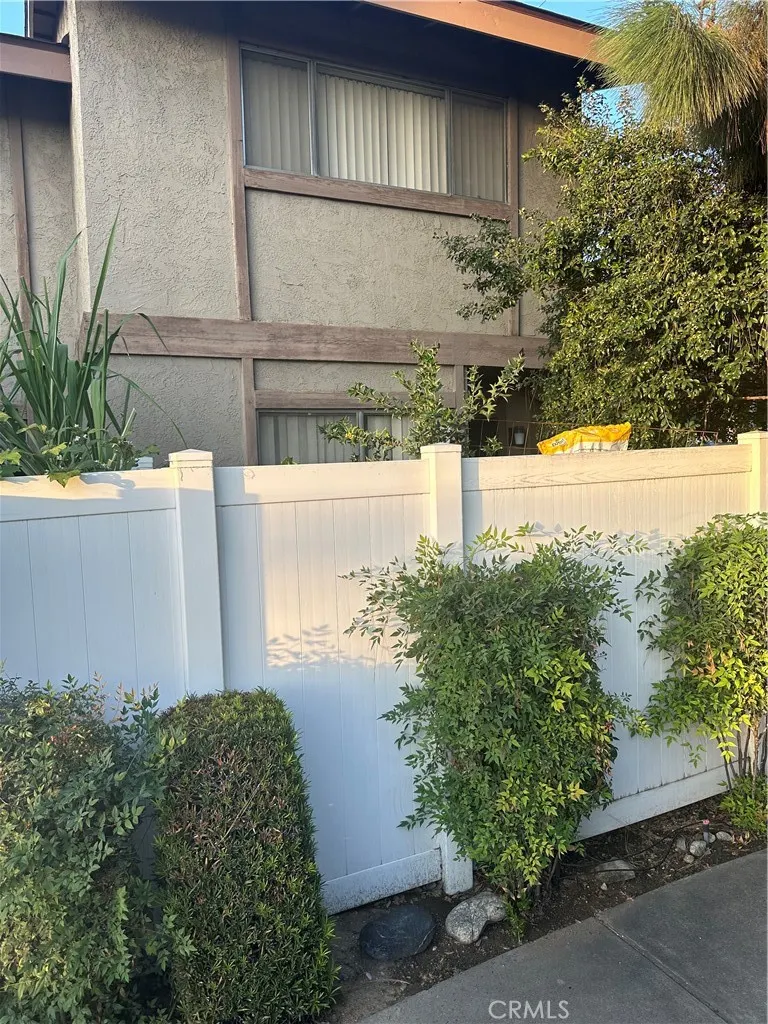 2447 Huntington