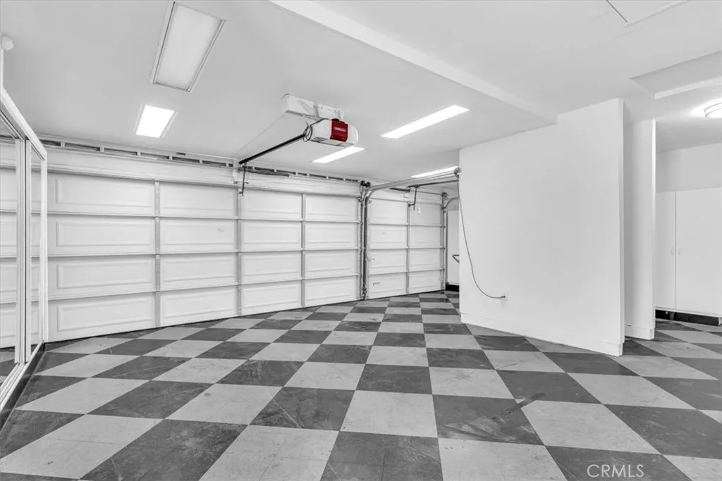 3315 Hawkwood