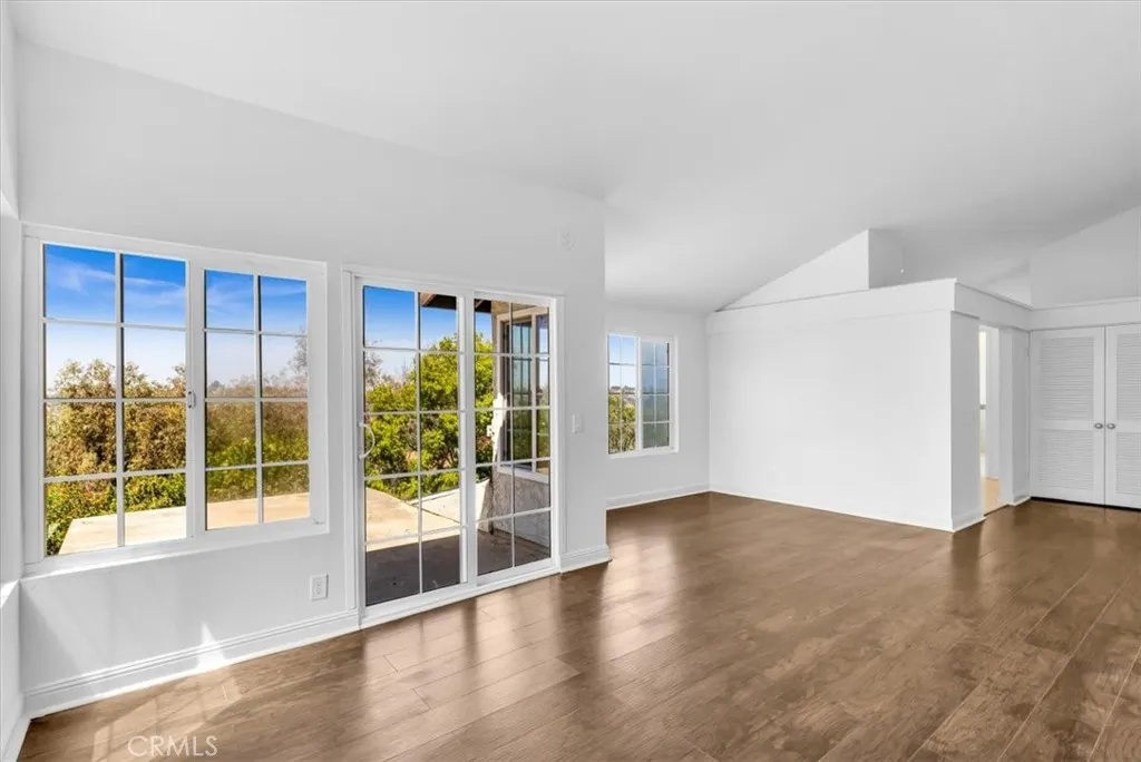 3315 Hawkwood