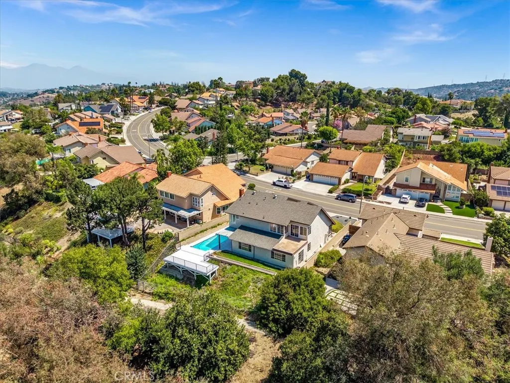 3315 Hawkwood
