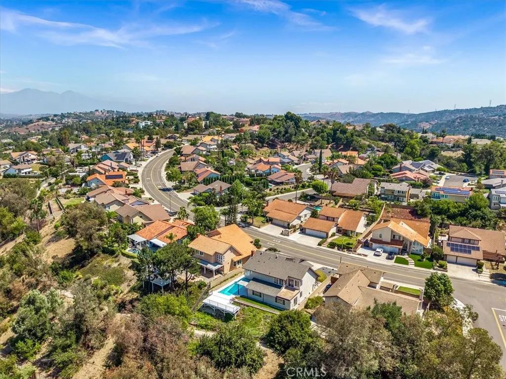 3315 Hawkwood
