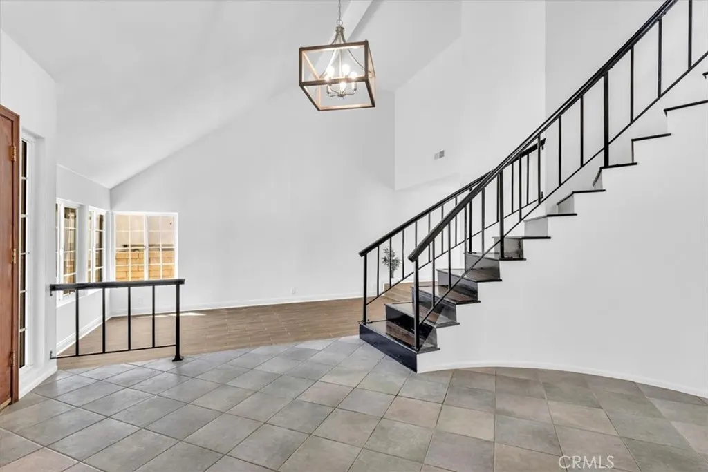3315 Hawkwood