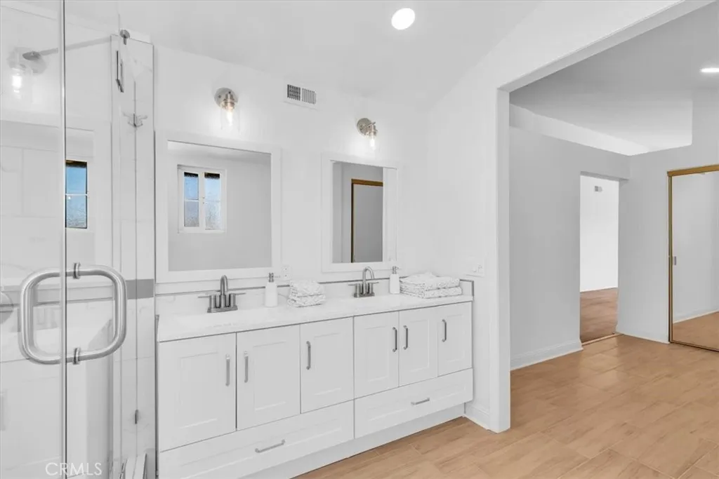 3315 Hawkwood