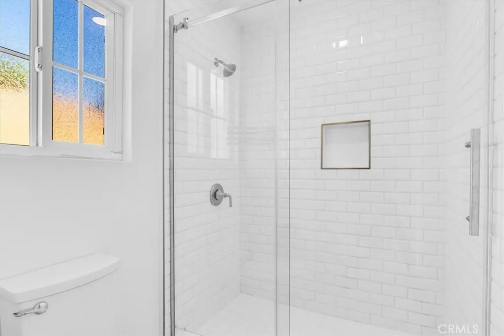 3315 Hawkwood