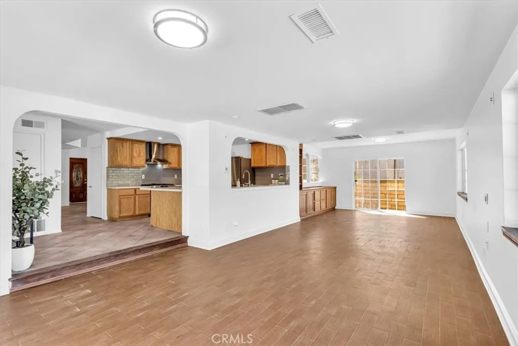 3315 Hawkwood