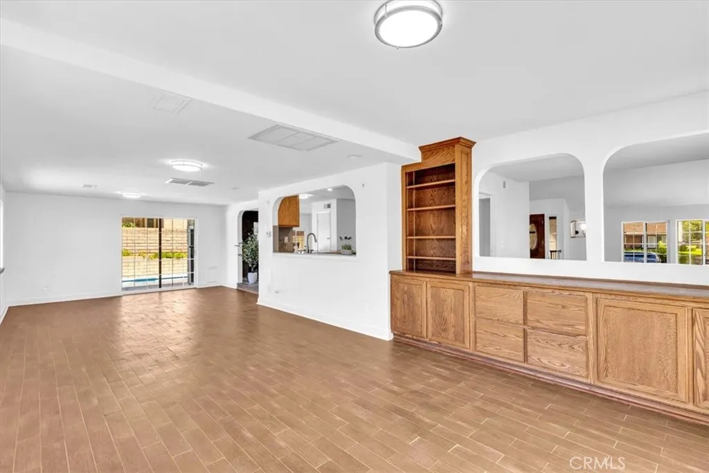 3315 Hawkwood