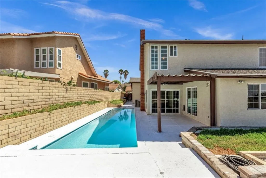 3315 Hawkwood