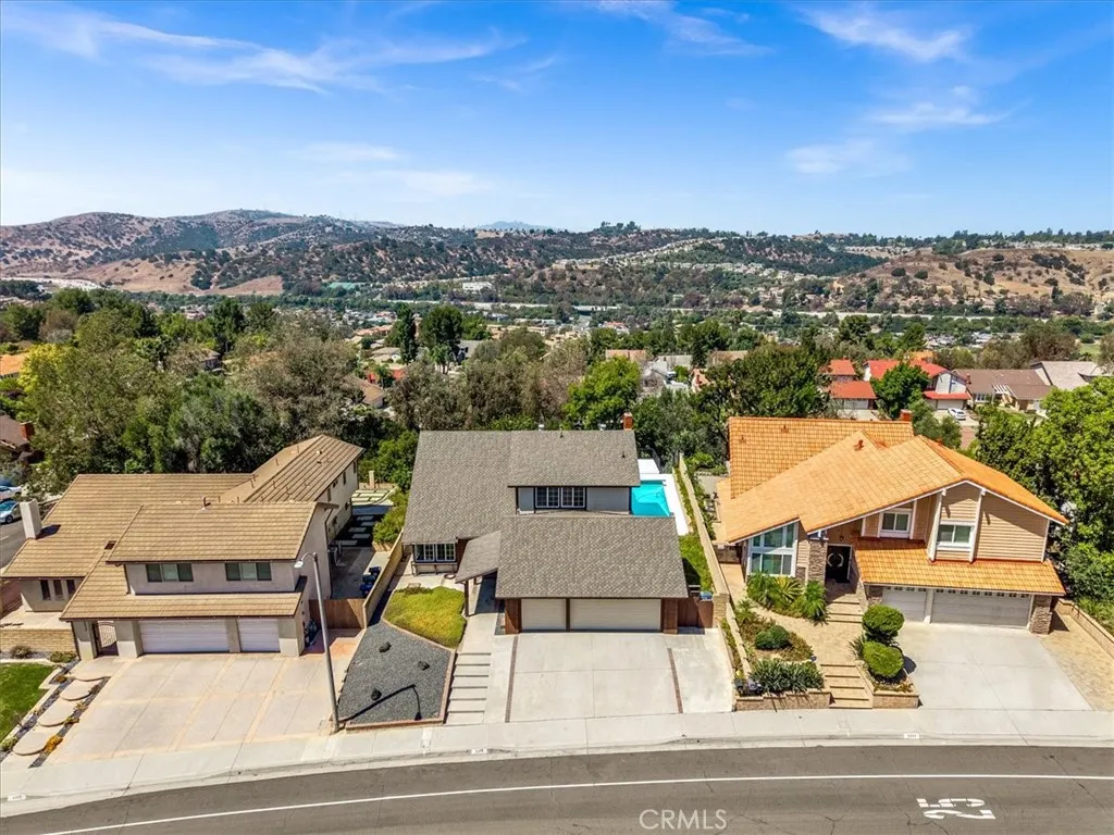 3315 Hawkwood