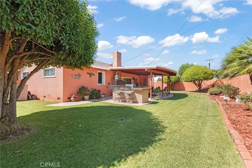 1217 W Barbara Avenue