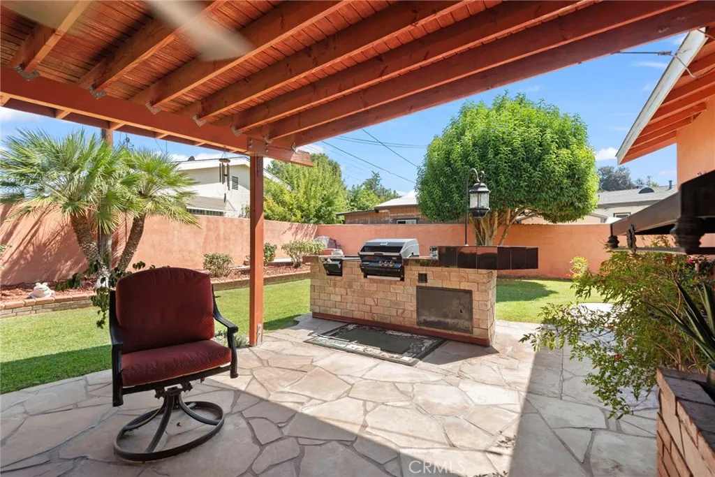 1217 W Barbara Avenue