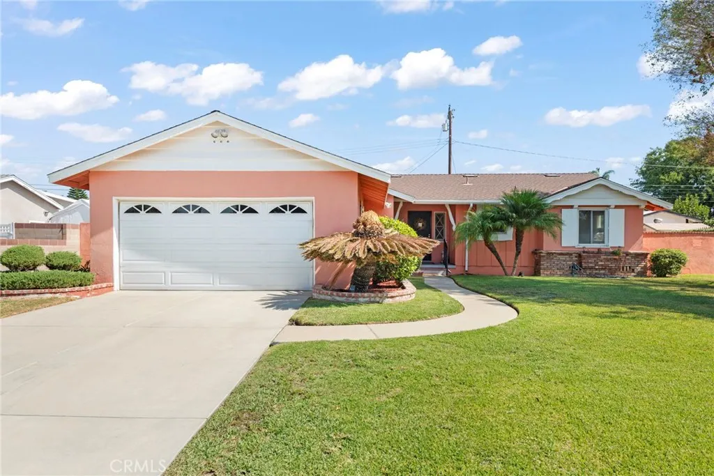 1217 W Barbara Avenue
