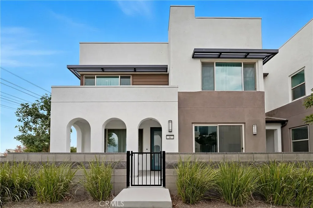 3520 E Peckham Paseo
