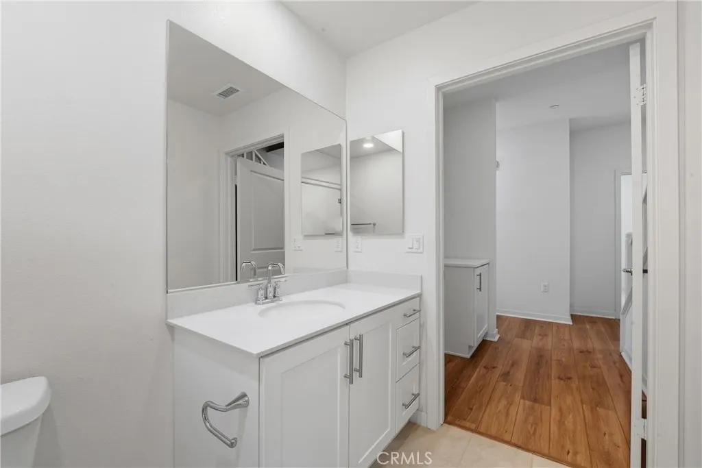 3520 E Peckham Paseo