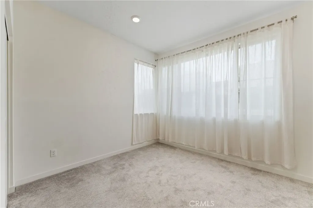 3520 E Peckham Paseo
