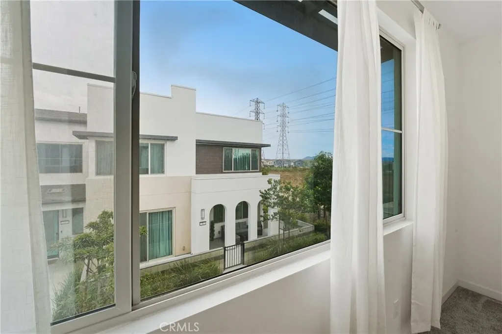 3520 E Peckham Paseo