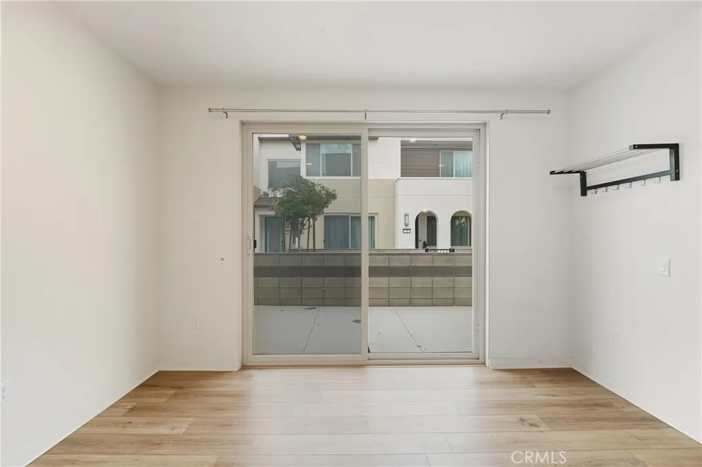 3520 E Peckham Paseo